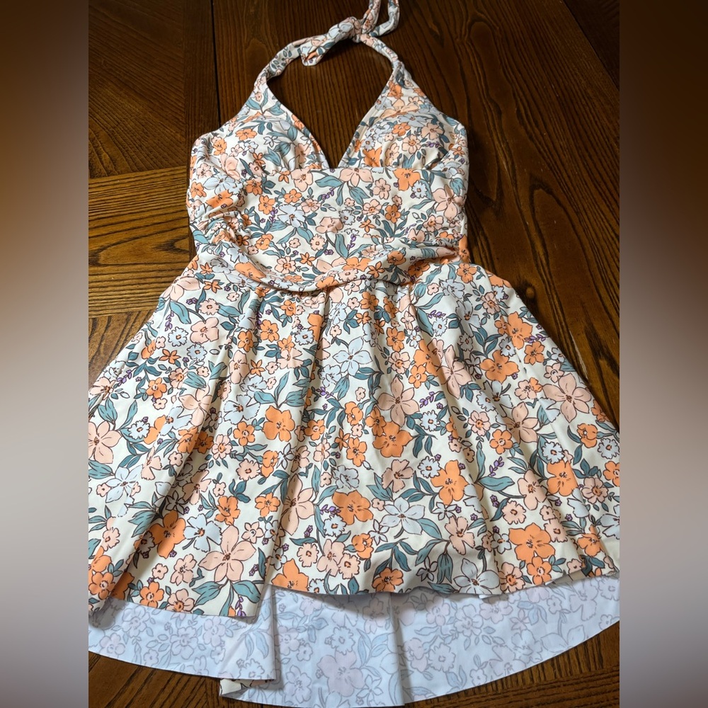 CUPSHE HALTER ONE PIECE SWIMSIUT DRESS. FLORAL PRINT. NWT. SIZE XS